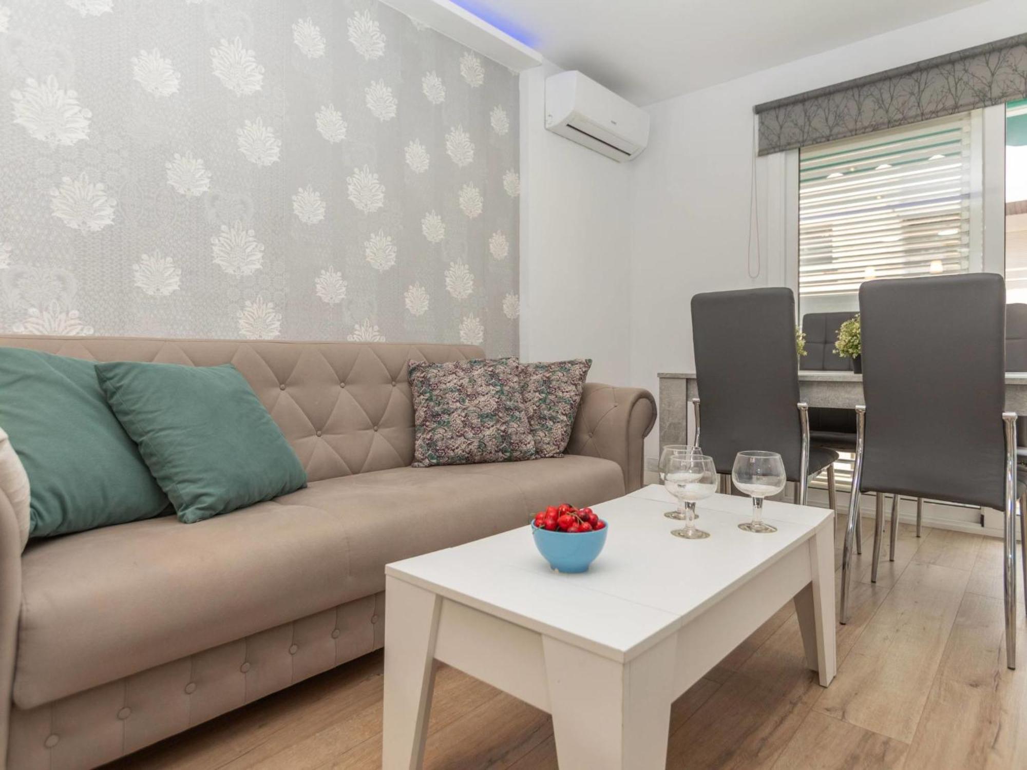 Leon By Interhome Appartement Lloret de Mar